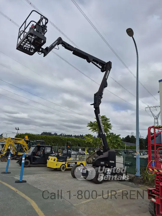 2018 JLG E450AJ Articulating Boom Lift
