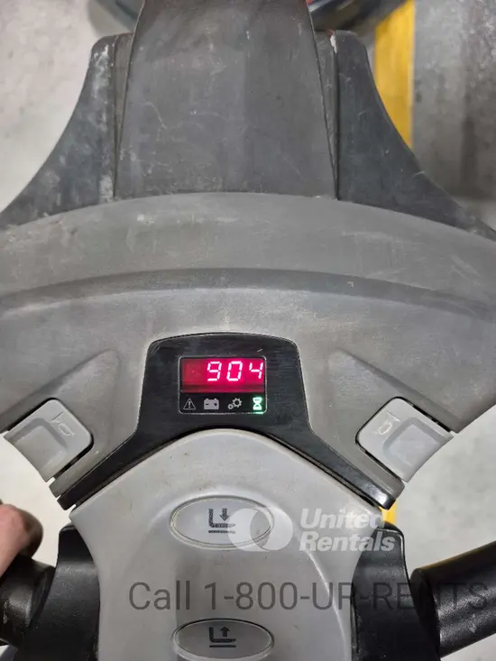 2023 Toyota 8HBW23 Jack