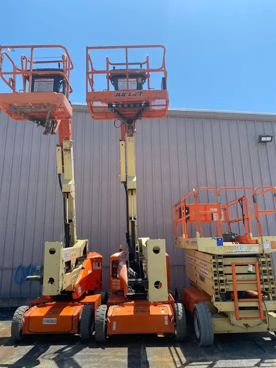2016 JLG E450AJ Articulating Boom Lift