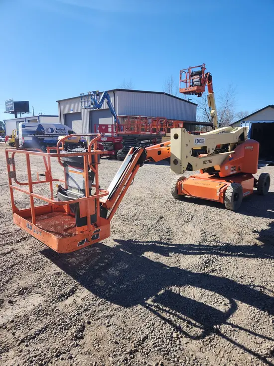 2015 JLG E450AJ Articulating Boom Lift