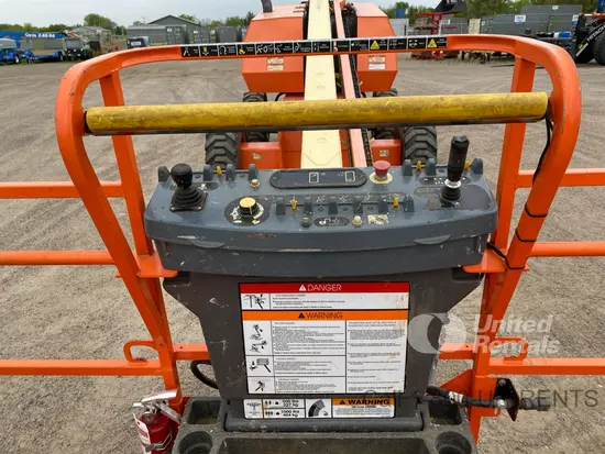 2017 JLG 600S Boom Lift