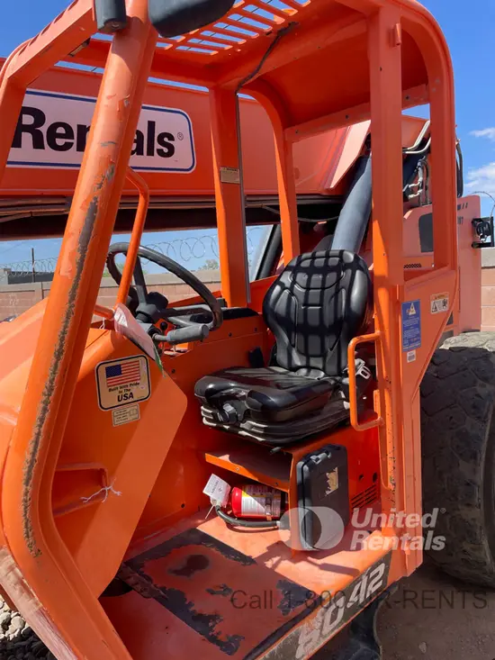 2018 SKYTRAK 8042 Forklift