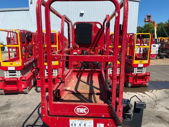 2018 MEC MICRO 19 Scissor Lift