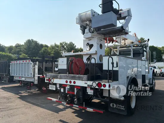 2015 Freightliner M2-106 Digger Derrick