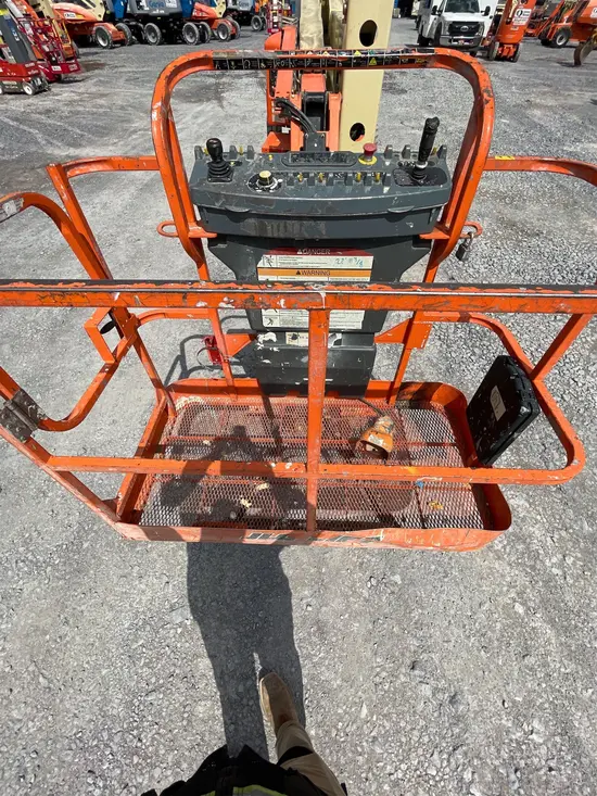2015 JLG E450AJ Articulating Boom Lift