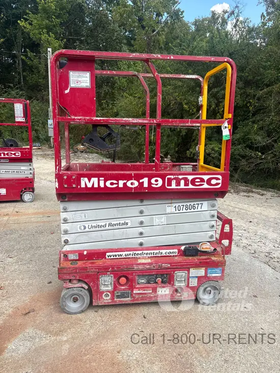 2018 MEC MICRO 19 Scissor Lift