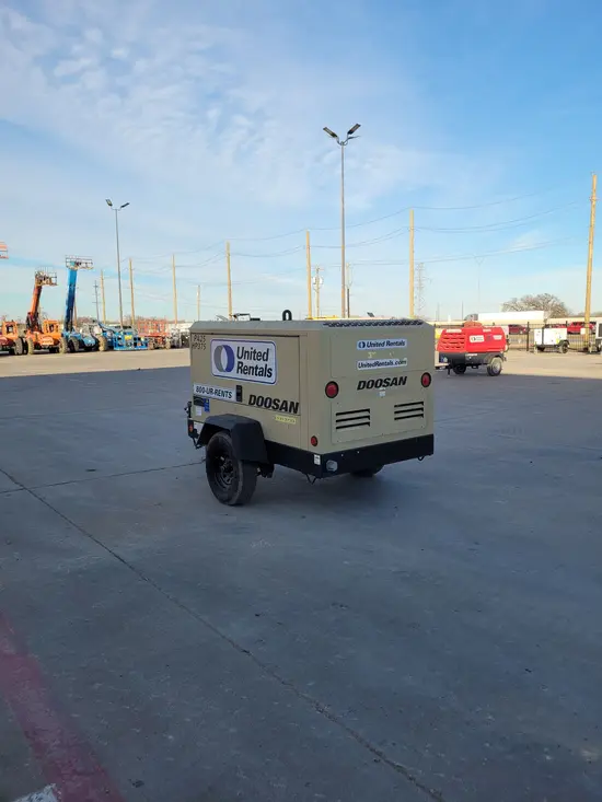 2021 Doosan P425/HP375WCUT4 Air Compressor
