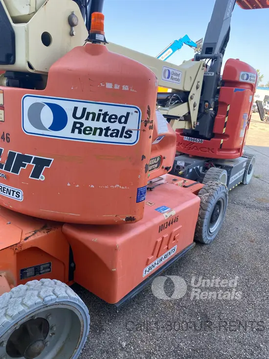 2013 JLG E400AJPN Articulating Boom Lift