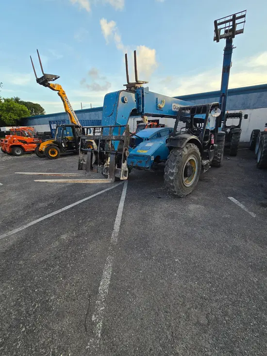 2017 Genie GTH-844 Forklift