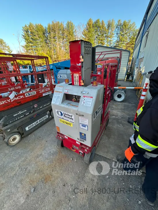 2019 MEC MICRO 19 Scissor Lift