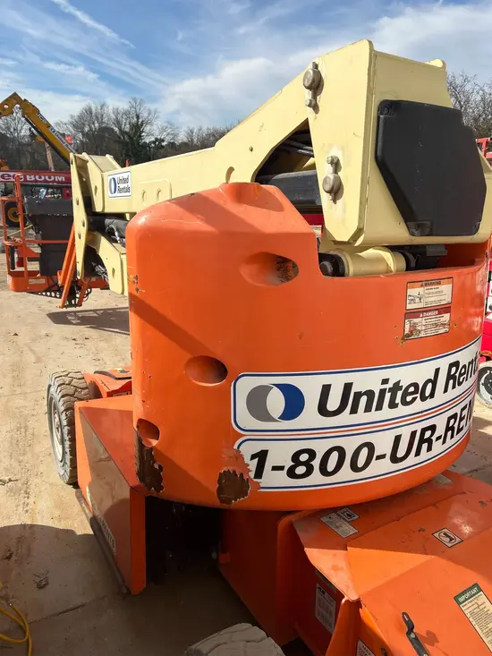 2017 JLG E400AJPN Articulating Boom Lift