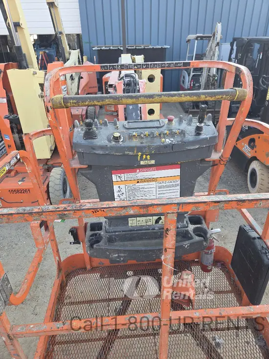 2017 JLG E400AJPN Articulating Boom Lift