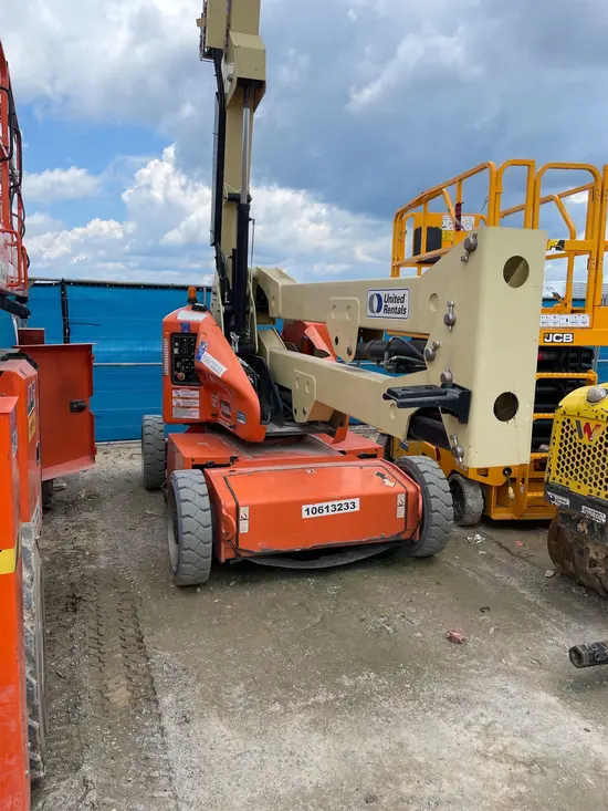 2017 JLG E450AJ Articulating Boom Lift