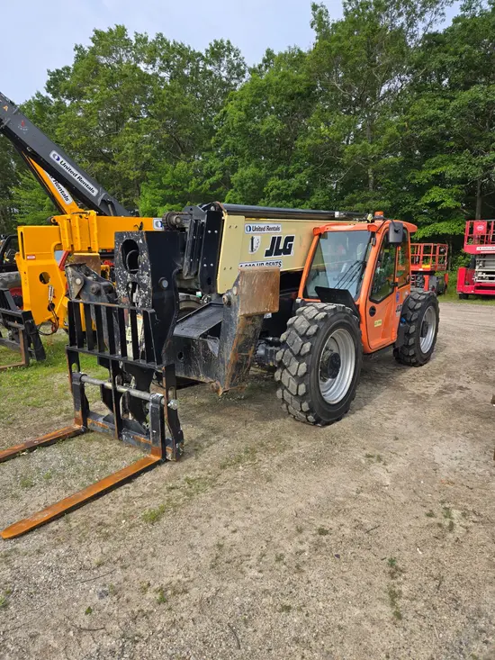 2018 JLG 1055 Forklift