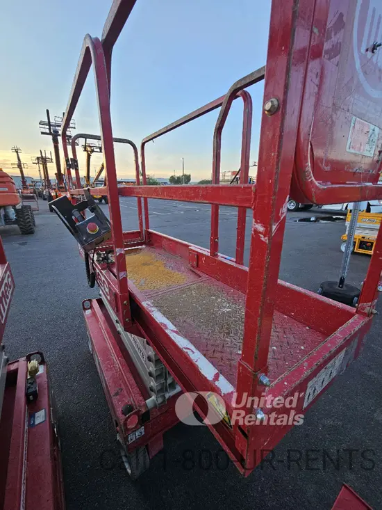 2018 MEC MICRO 19 Scissor Lift