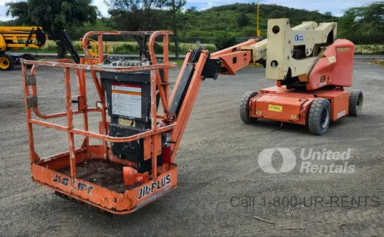 2017 JLG E400AJPN Articulating Boom Lift