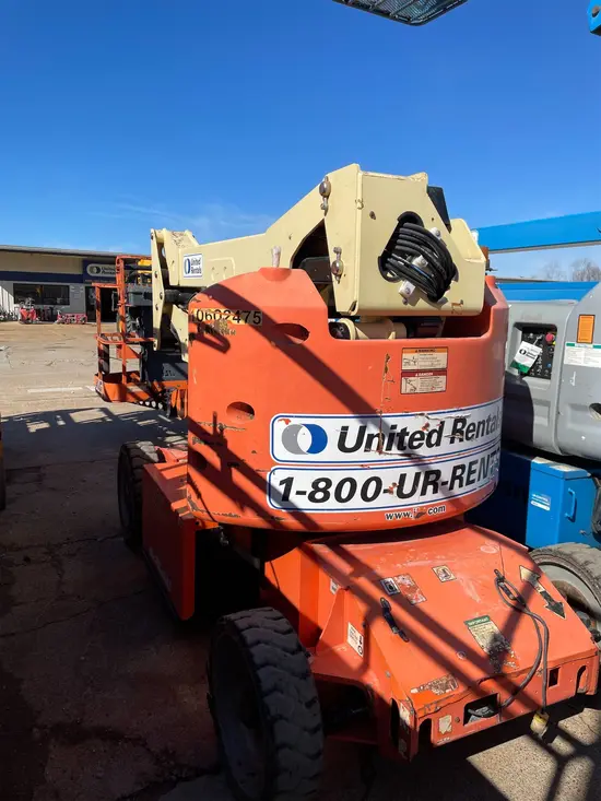 2017 JLG E400AN Articulating Boom Lift