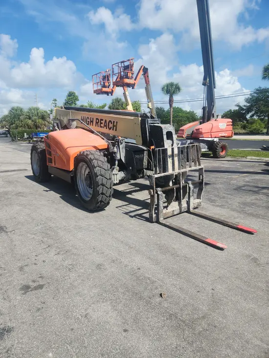 2018 JLG 742 Forklift