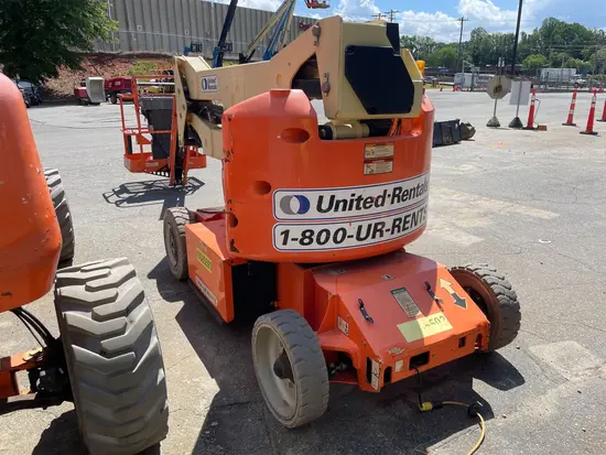 2017 JLG E400AJPN Articulating Boom Lift