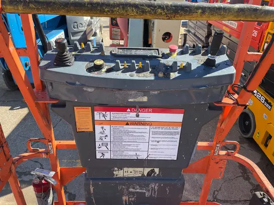 2017 JLG E400AN Articulating Boom Lift