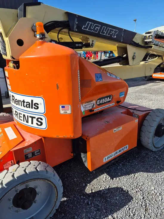 2017 JLG E450AJ Articulating Boom Lift