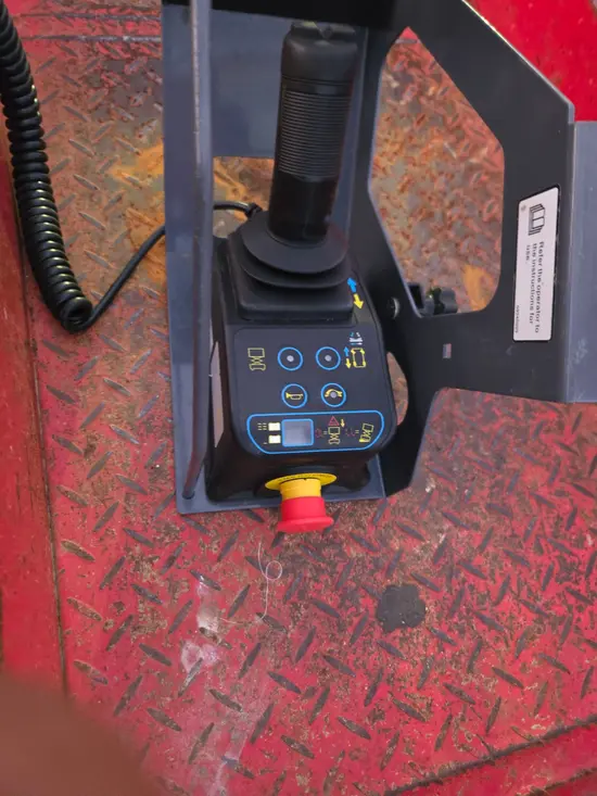 2019 MEC MICRO 19 Scissor Lift