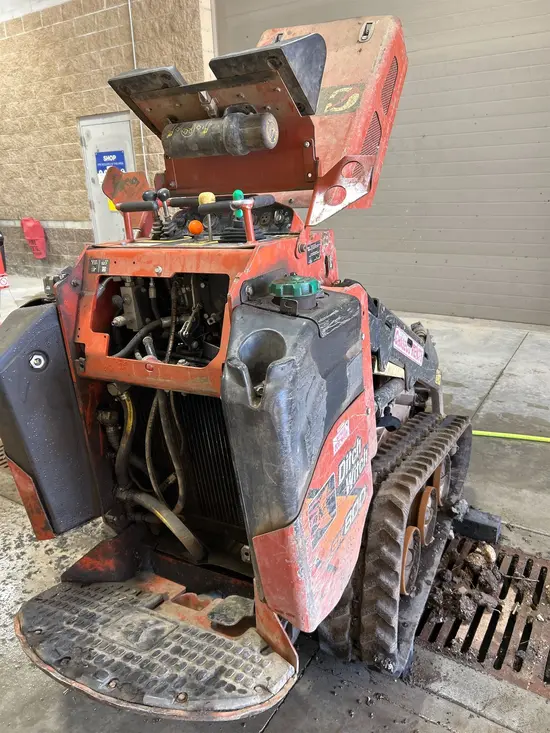 2018 Ditch Witch SK800 Track Loader