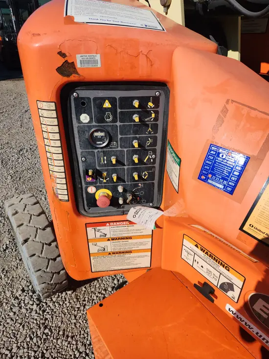 2015 JLG E450AJ Articulating Boom Lift