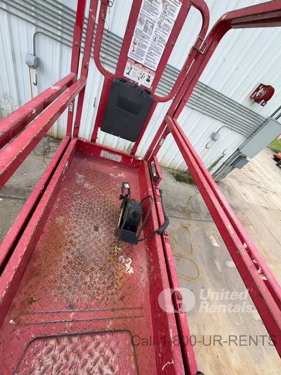 2020 MEC MICRO 26 Scissor Lift