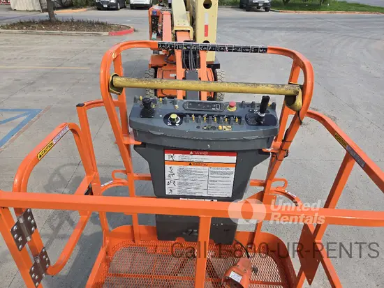 2017 JLG E400AJPN Articulating Boom Lift