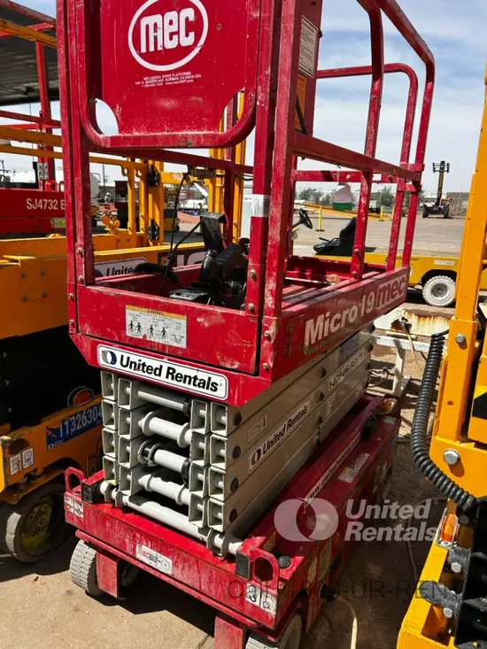 2020 MEC MICRO 19 Scissor Lift