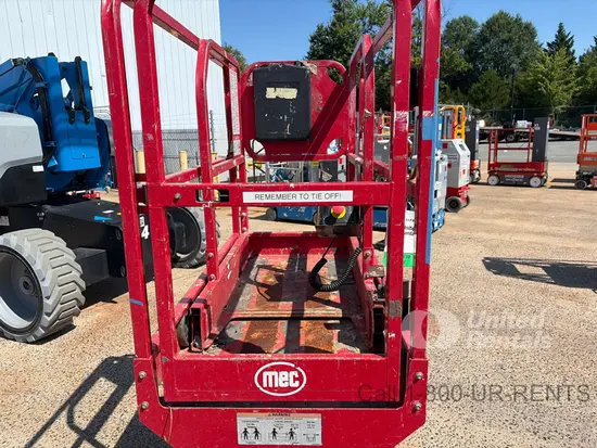 2017 MEC MICRO 19 Scissor Lift