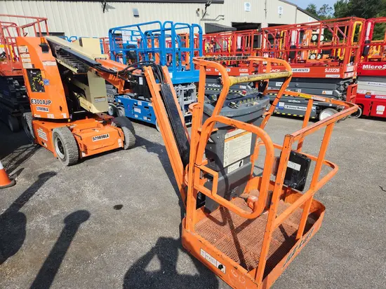 2017 JLG E300AJP Articulating Boom Lift
