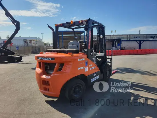 2019 Doosan D35S-7 Warehouse Forklift