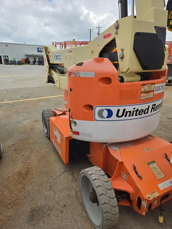 2017 JLG E400AJPN Articulating Boom Lift