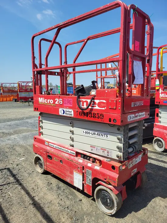 2019 MEC MICRO 26 Scissor Lift