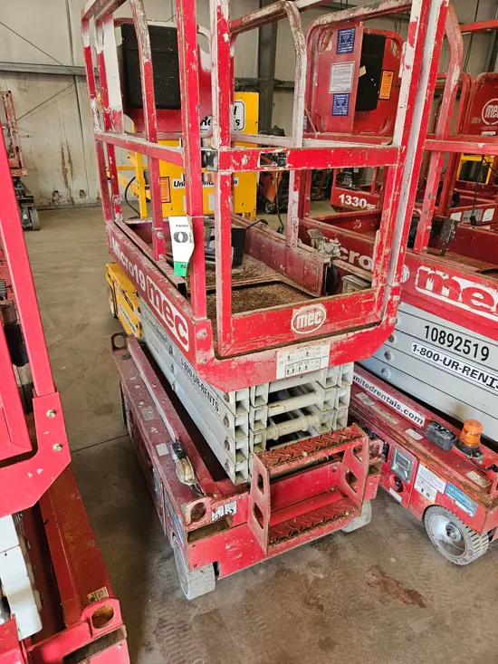 2018 MEC MICRO 19 Scissor Lift