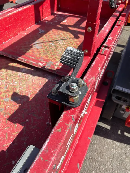 2019 MEC MICRO 19 Scissor Lift