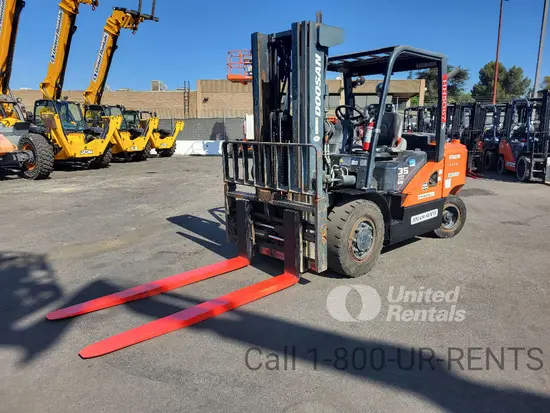 2019 Doosan D35S-7 Warehouse Forklift