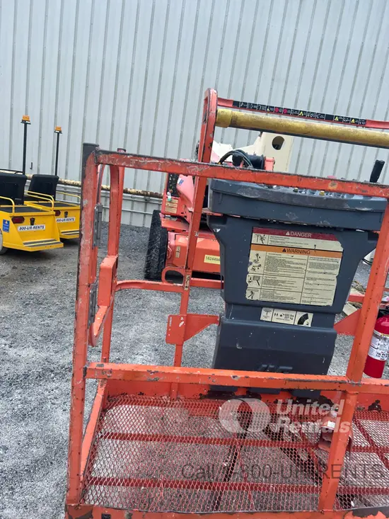 2016 JLG E450AJ Articulating Boom Lift