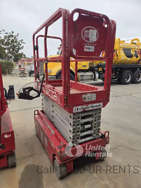 2018 MEC MICRO 19 Scissor Lift