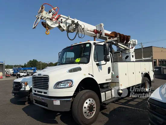 2015 Freightliner M2-106 Digger Derrick