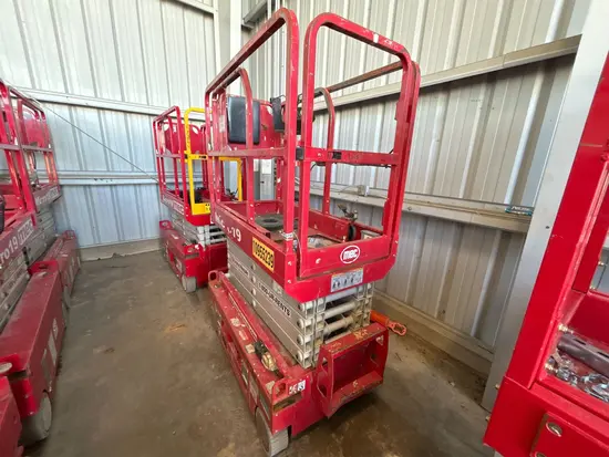2019 MEC MICRO 19 Scissor Lift