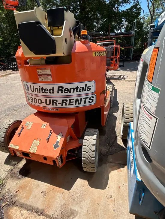 2017 JLG E400AJPN Articulating Boom Lift