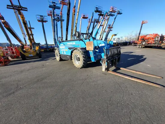 2018 Genie GTH-1256 Forklift