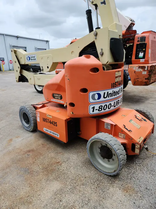 2017 JLG E400AJPN Articulating Boom Lift