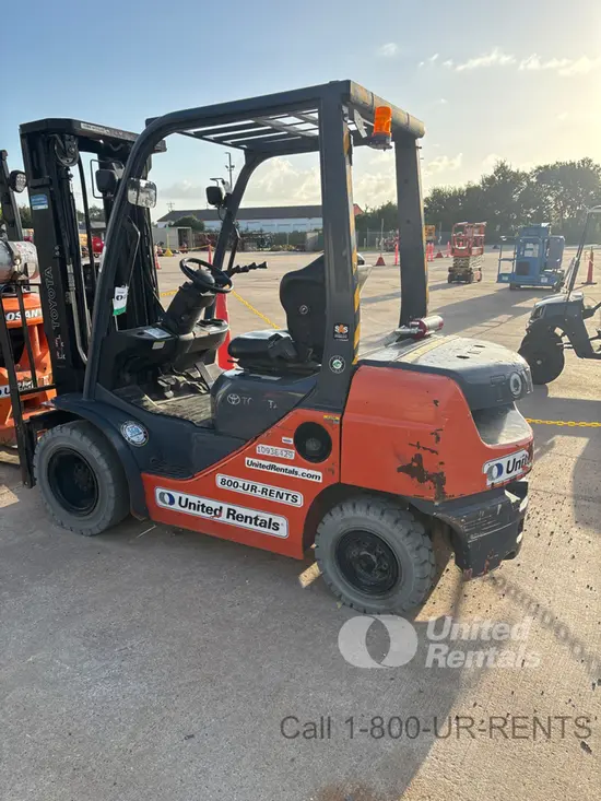 2019 Toyota 8FDU25 Warehouse Forklift