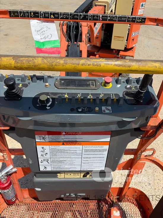 2017 JLG E300AJP EE Articulating Boom Lift