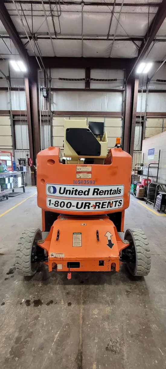 2016 JLG E400AJPN Articulating Boom Lift