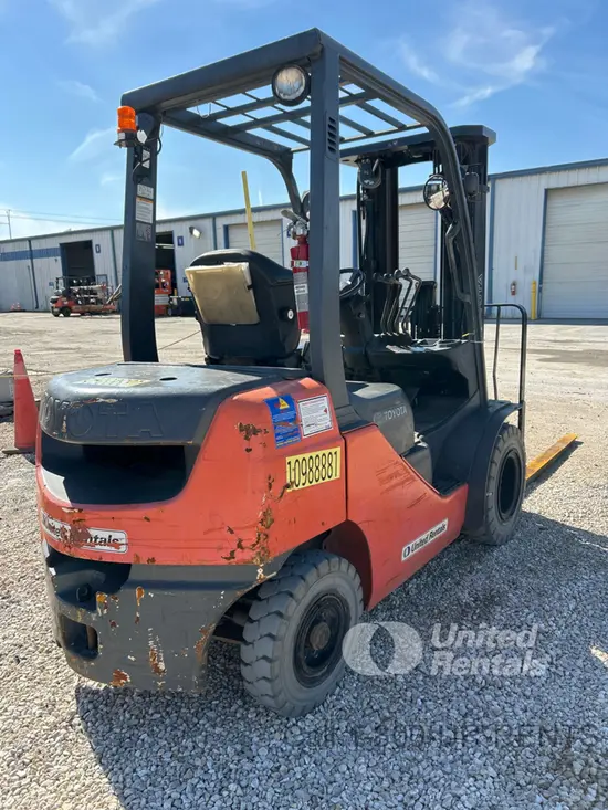 2019 Toyota 8FDU25 Warehouse Forklift